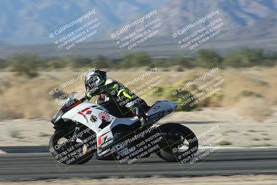 media/Nov-02-2025-CVMA (Sun) [[337aff29ab]]/Race 16-Formula Twins-Formula 40 UL(Holeshot)/